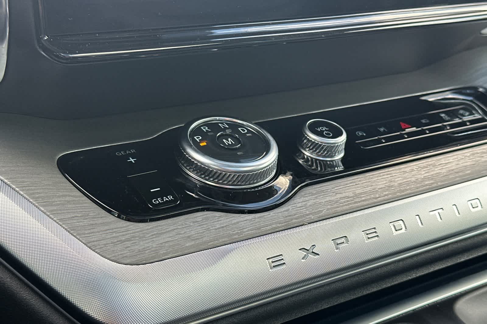 Thumbnail: 2025 Ford Expedition MAX - 22