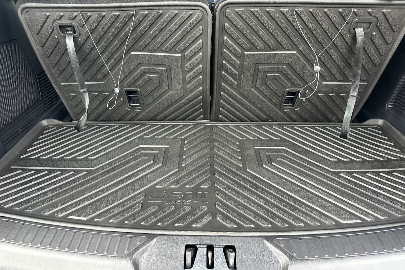 Thumbnail: 2026 Ford Explorer - 16