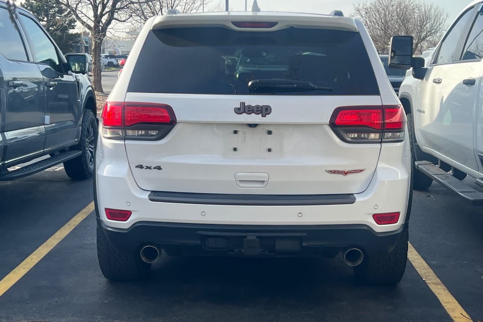 Thumbnail: 2017 Jeep Grand Cherokee - 4