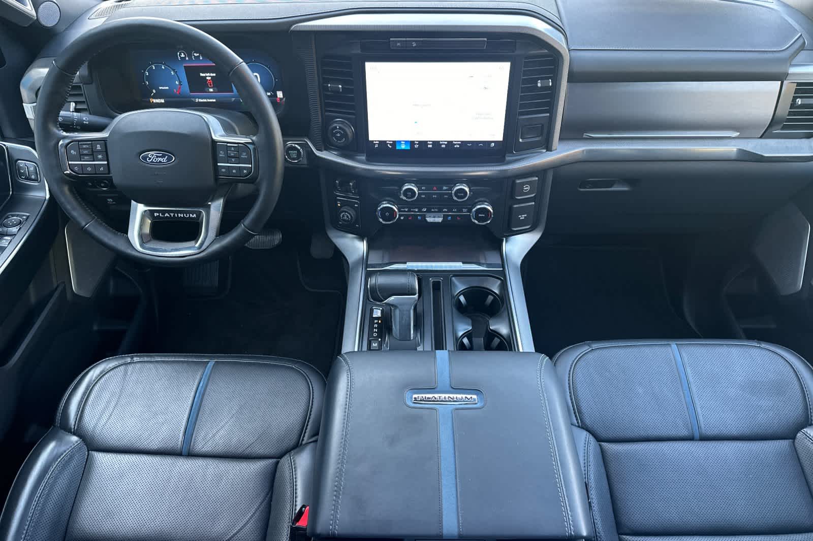 2025 Ford F-150 Platinum photo 3