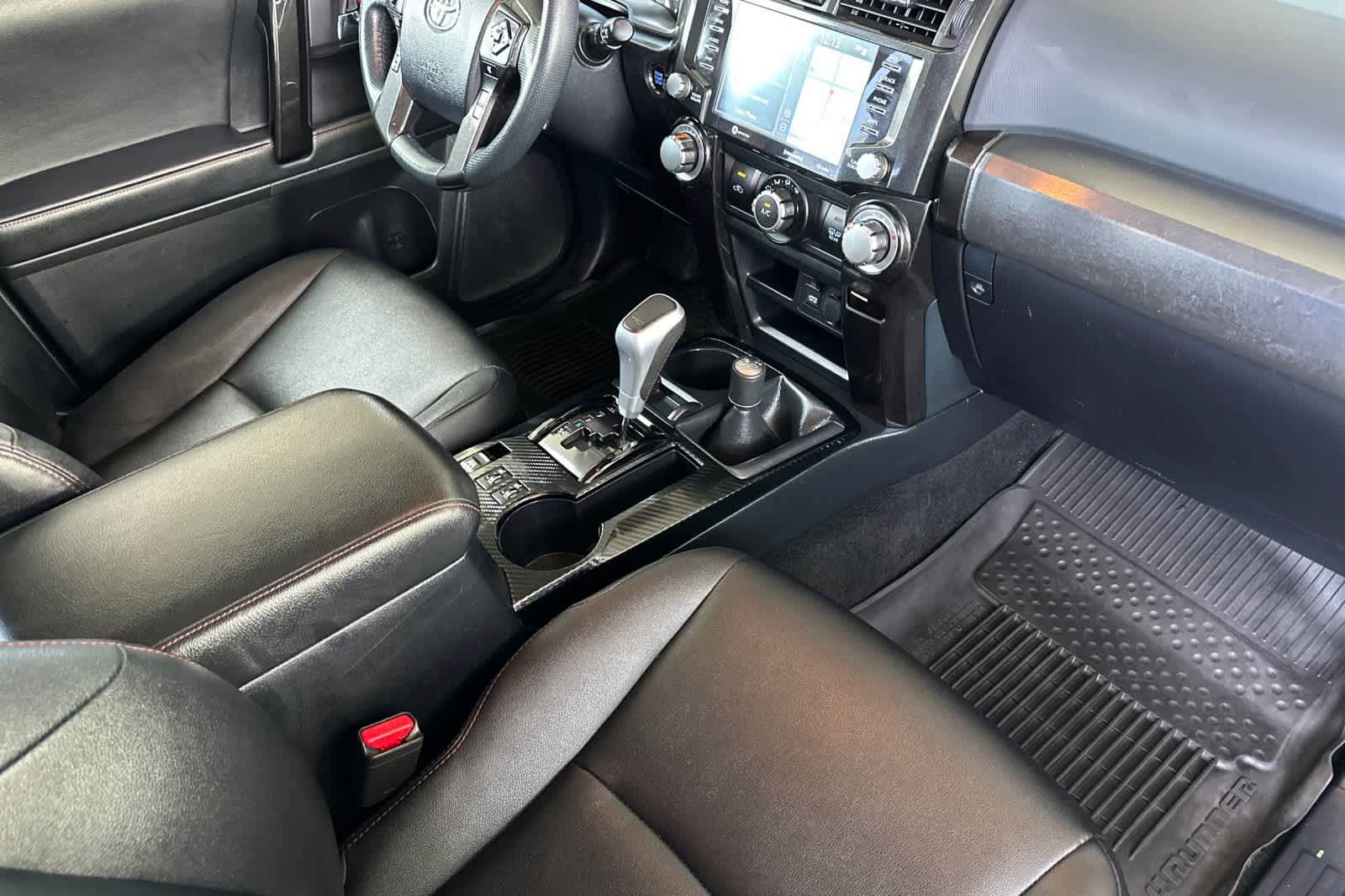 Thumbnail: 2022 Toyota 4Runner - 16