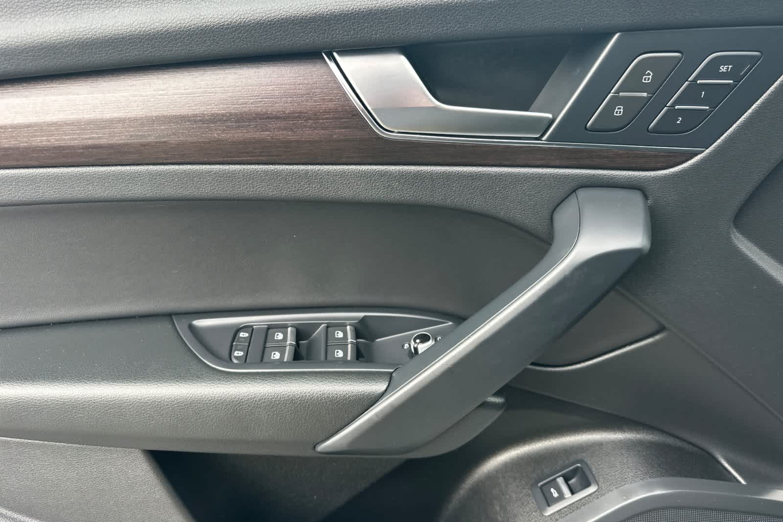 Thumbnail: 2023 Audi Q5 - 12