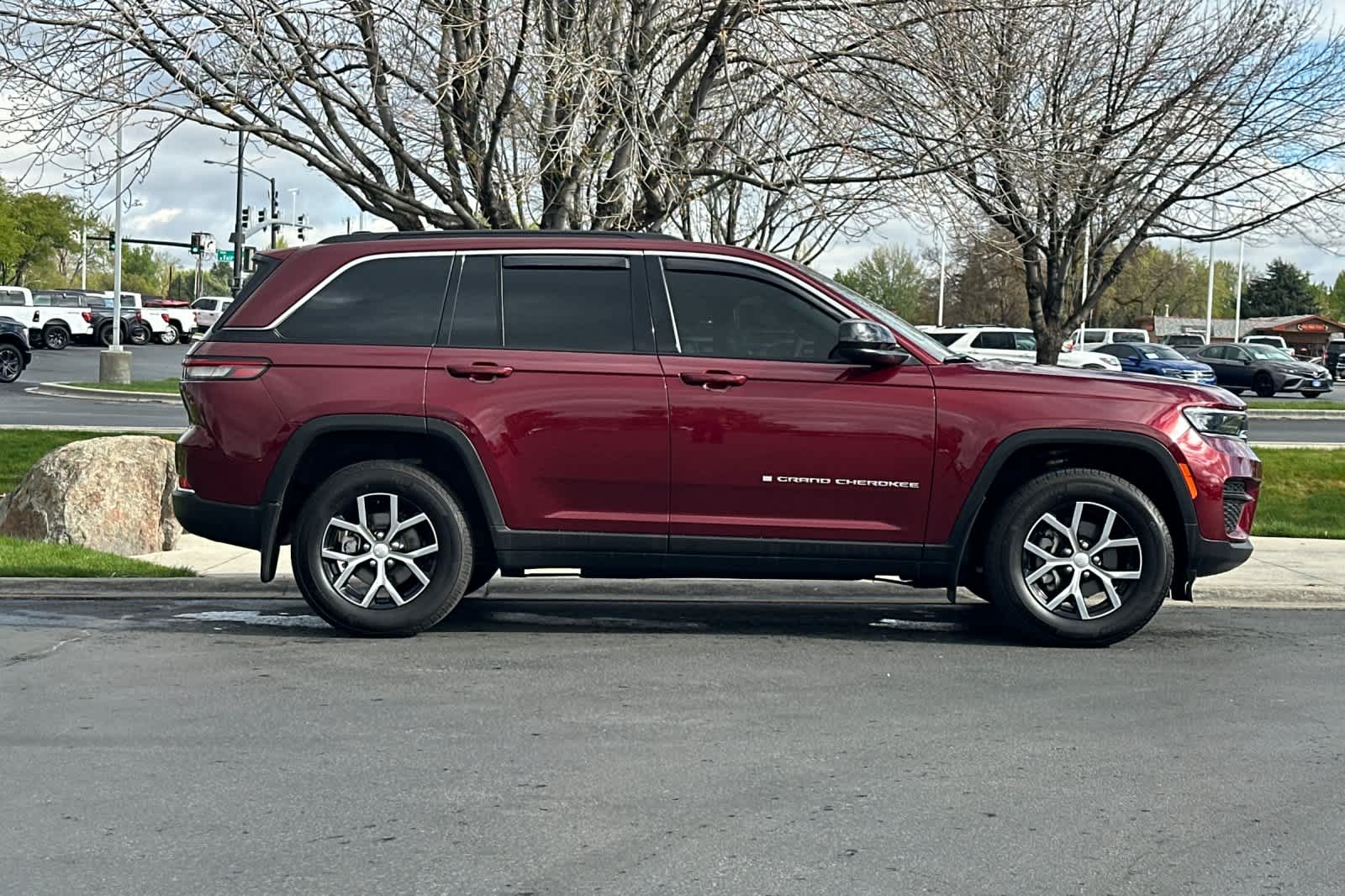 Thumbnail: 2025 Jeep Grand Cherokee - 8