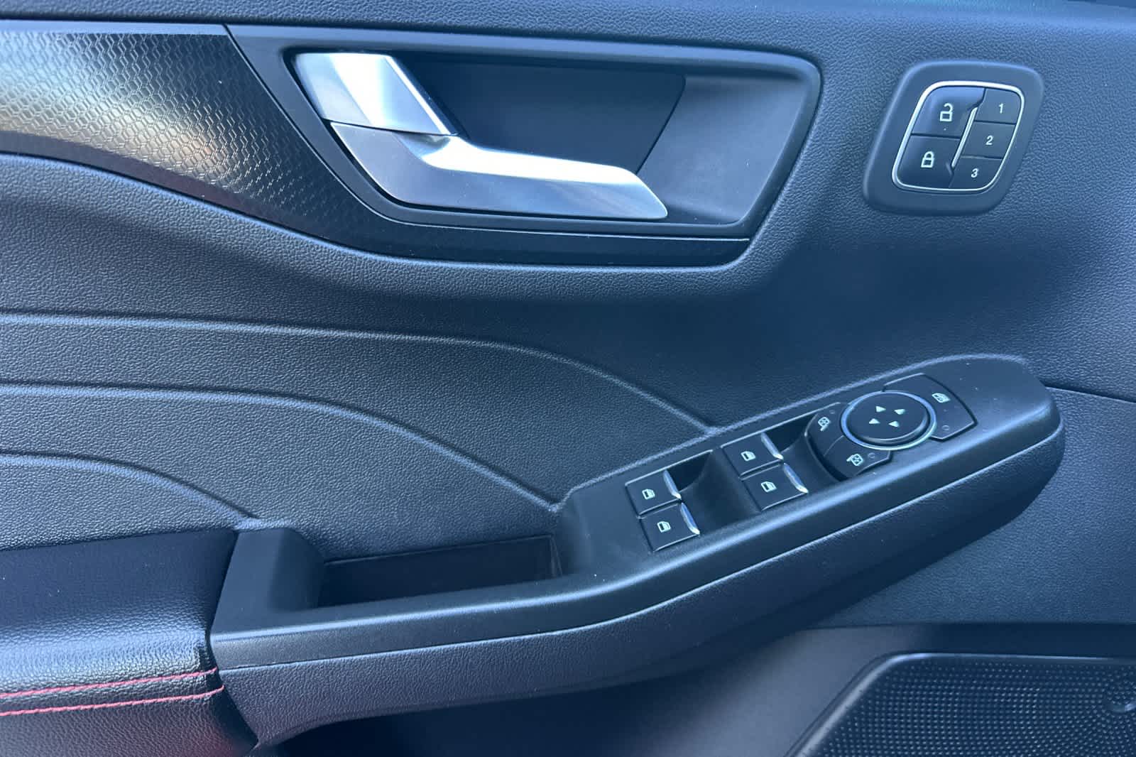 Thumbnail: 2022 Ford Escape - 12