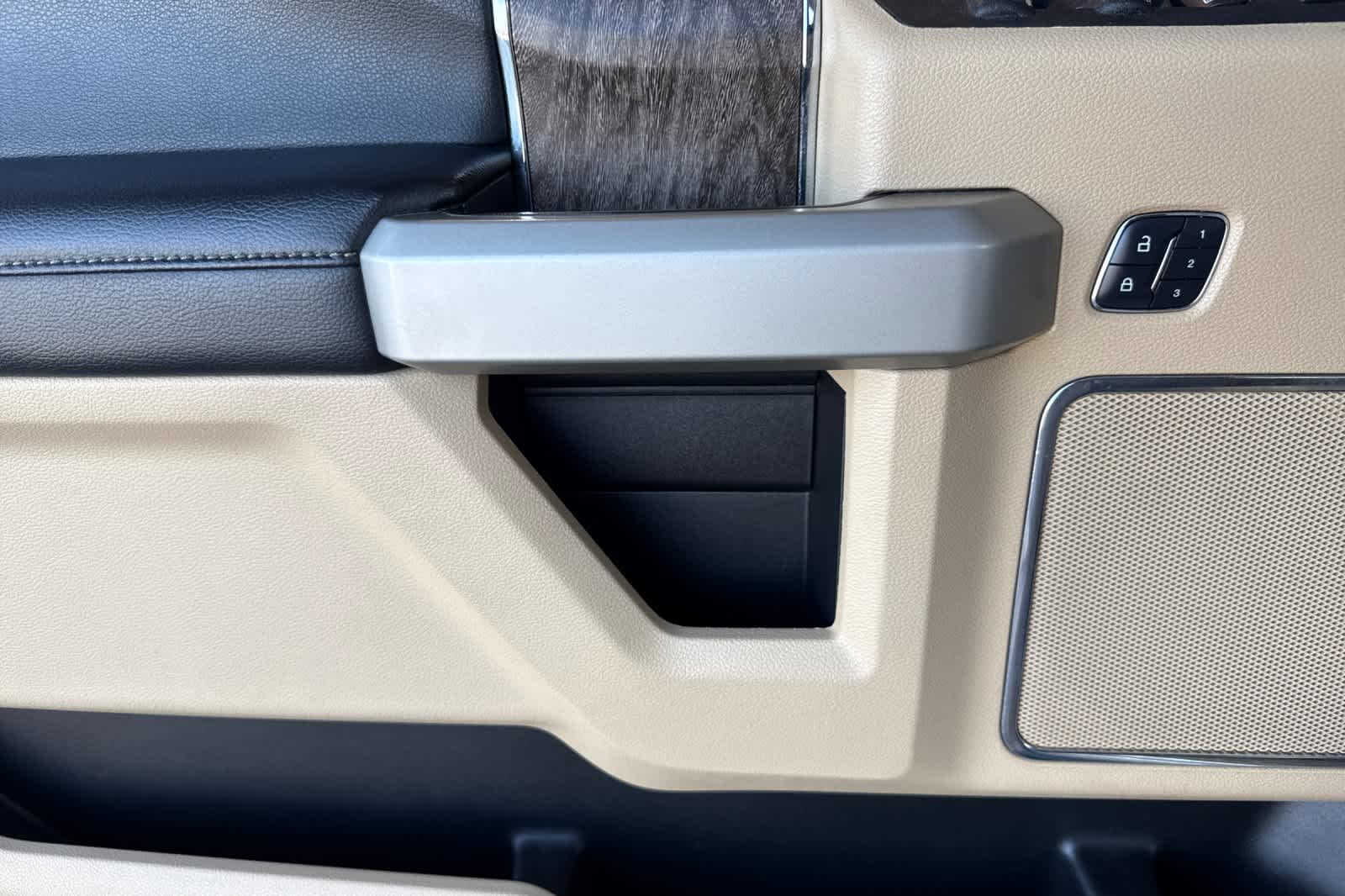 Thumbnail: 2017 Ford F-250 - 12