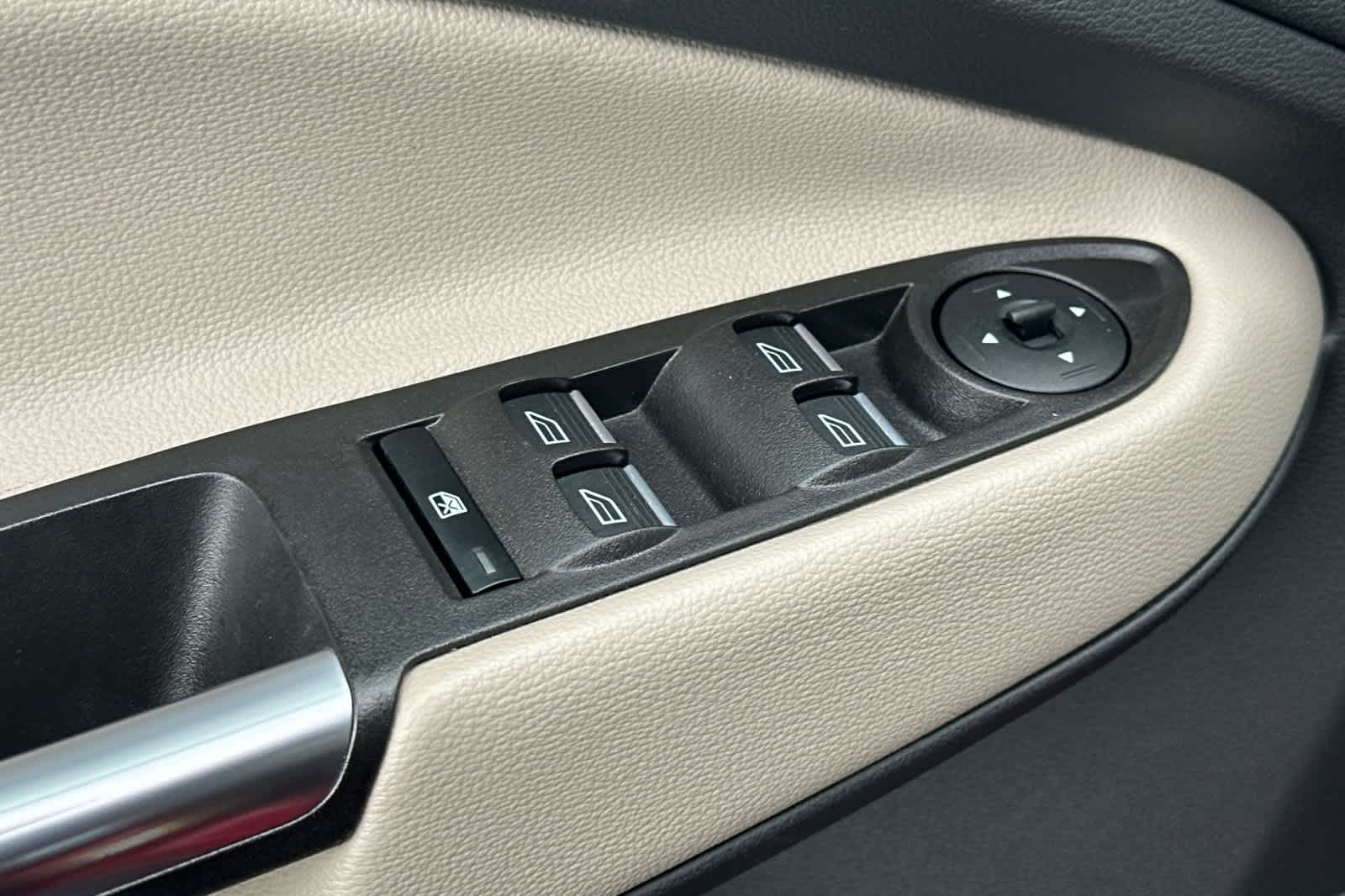 Thumbnail: 2019 Ford Escape - 13