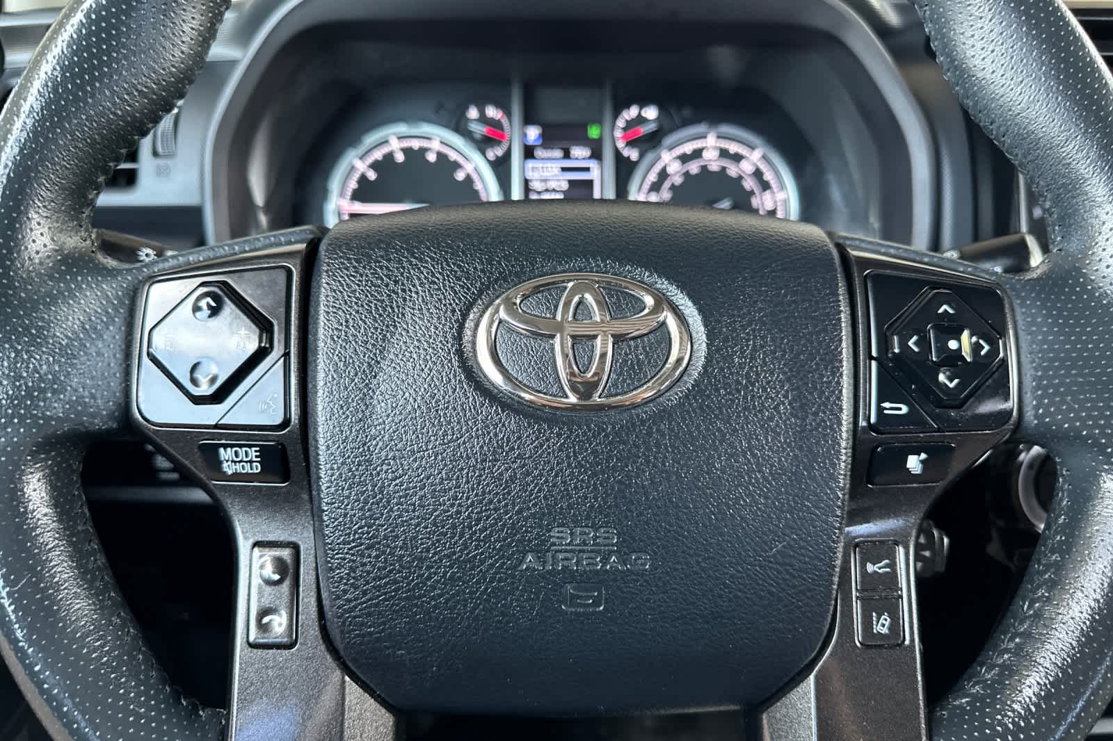 Thumbnail: 2022 Toyota 4Runner - 24