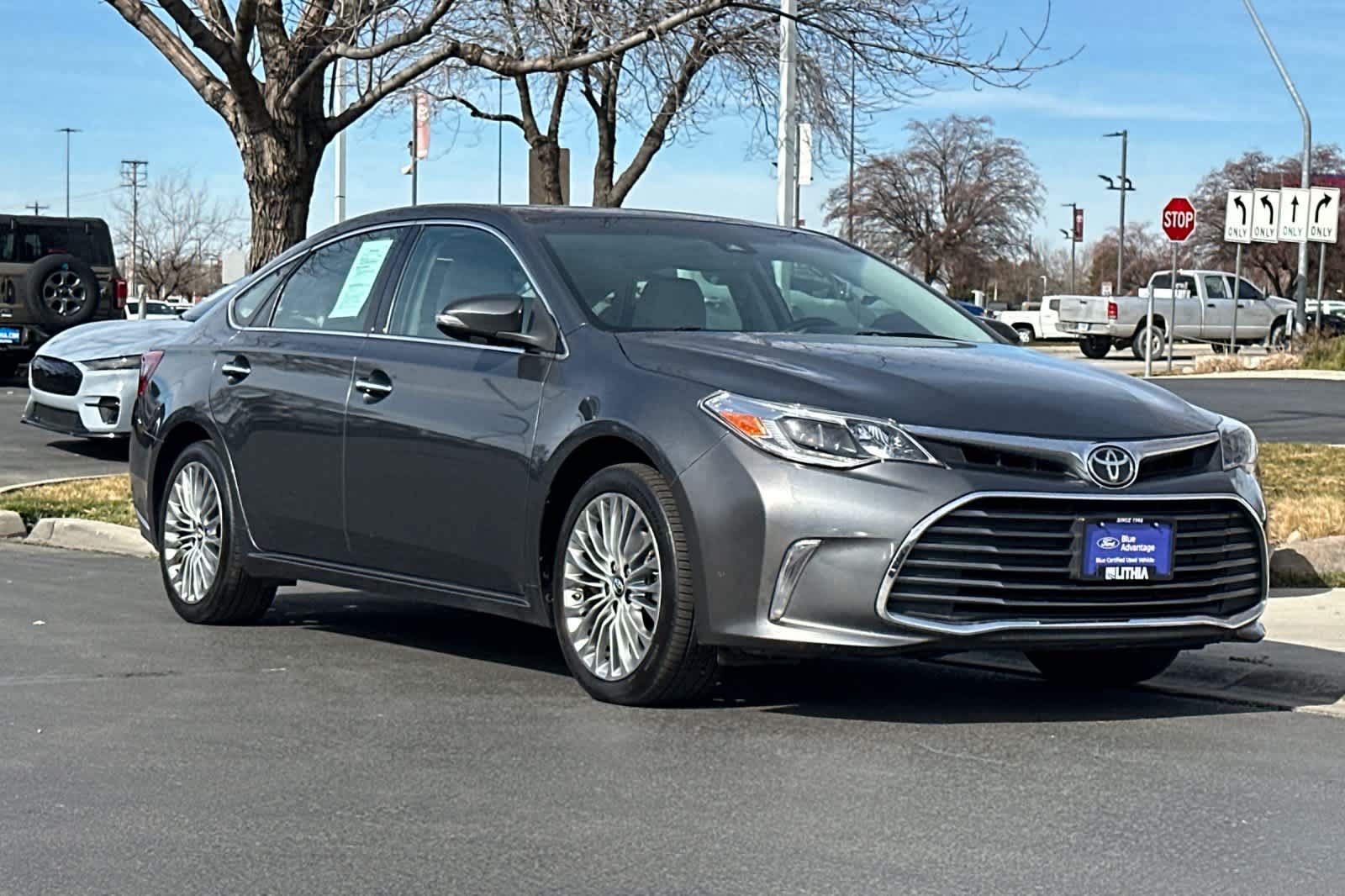 Thumbnail: 2017 Toyota Avalon - 9