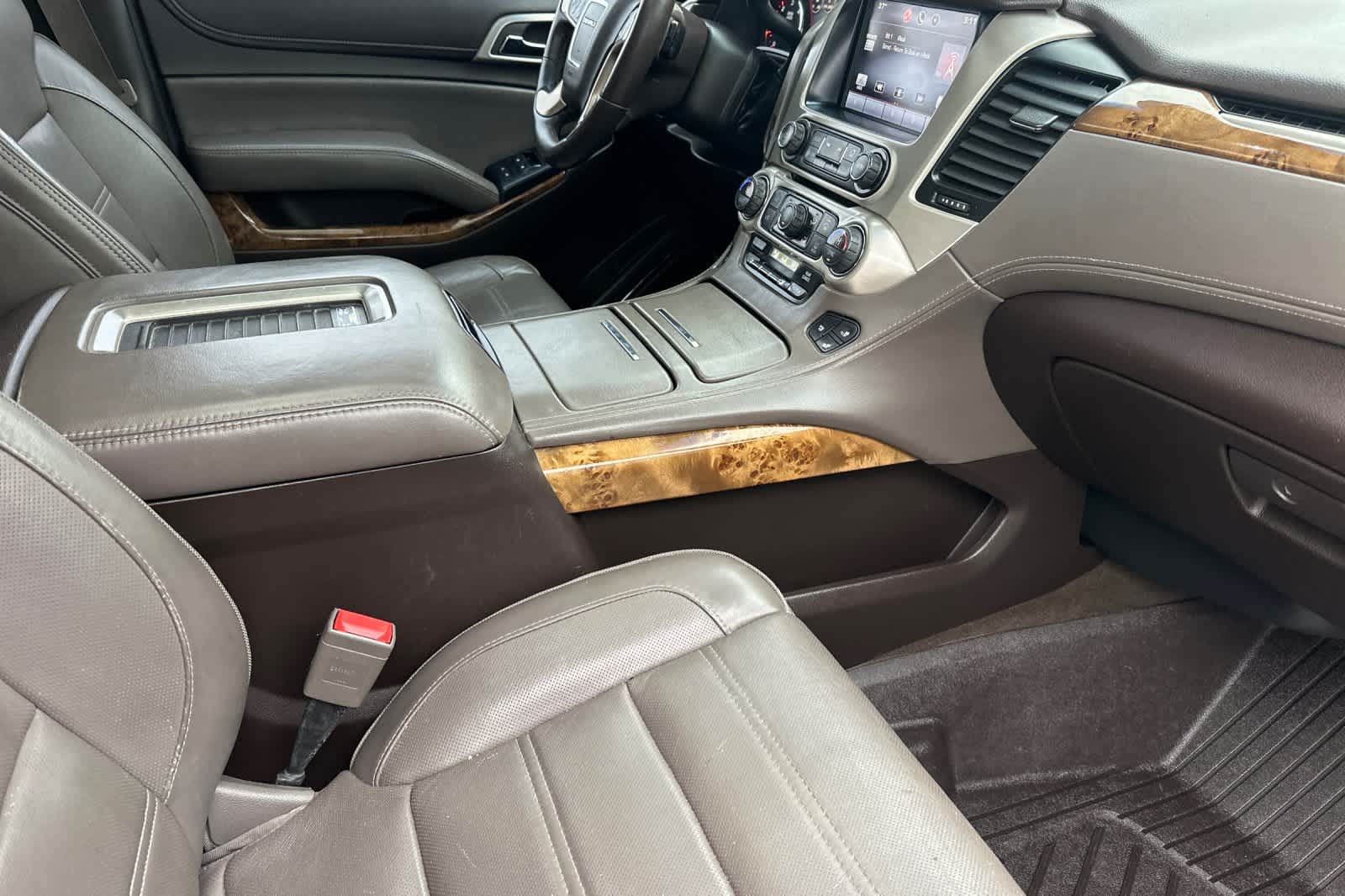 Thumbnail: 2015 GMC Yukon - 18