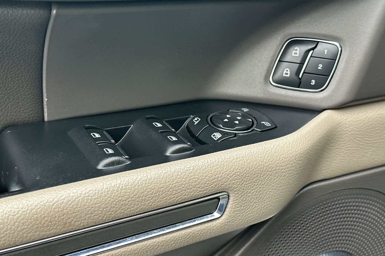 Thumbnail: 2021 Ford Expedition - 13