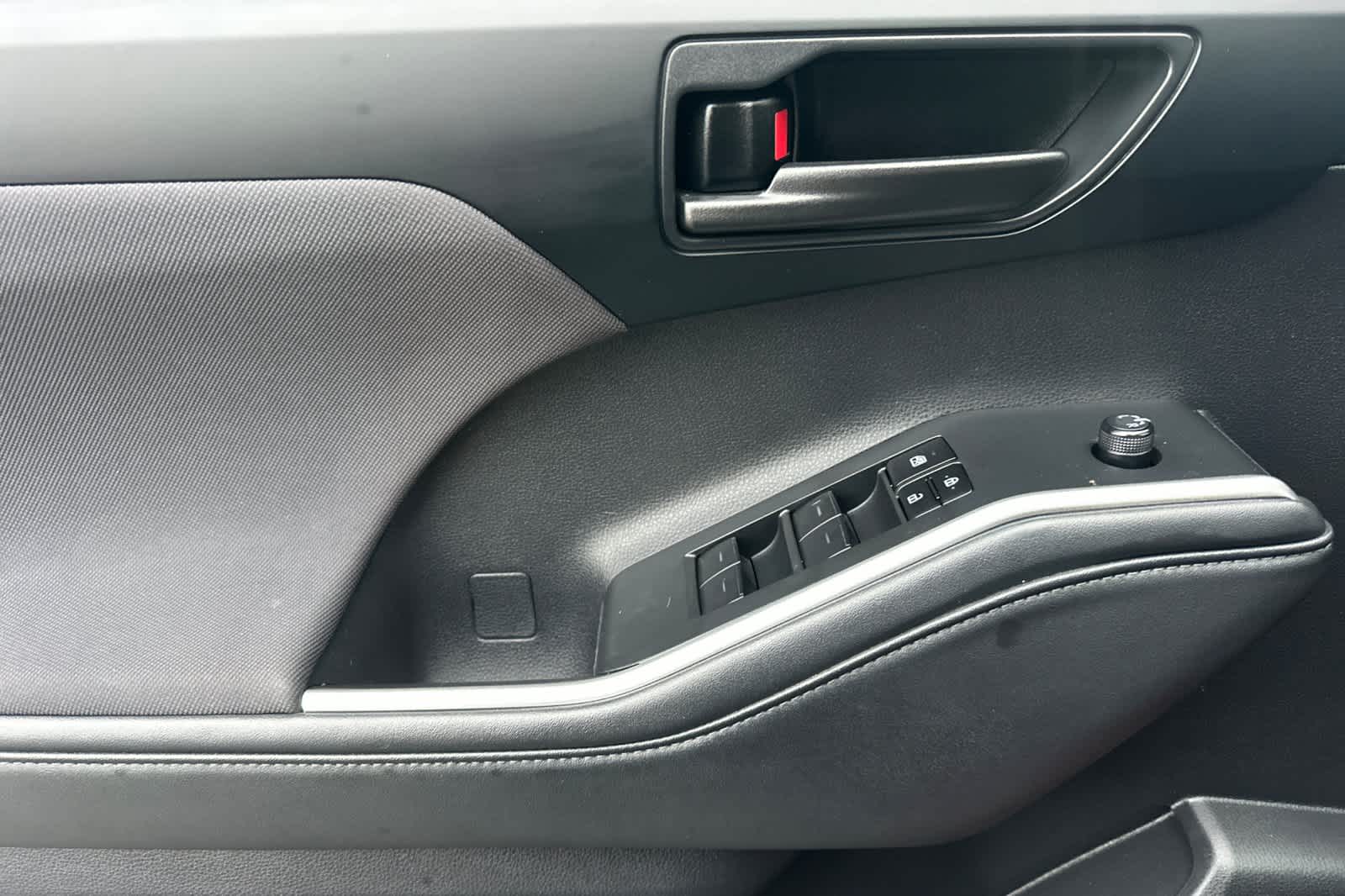 Thumbnail: 2023 Toyota Highlander - 12