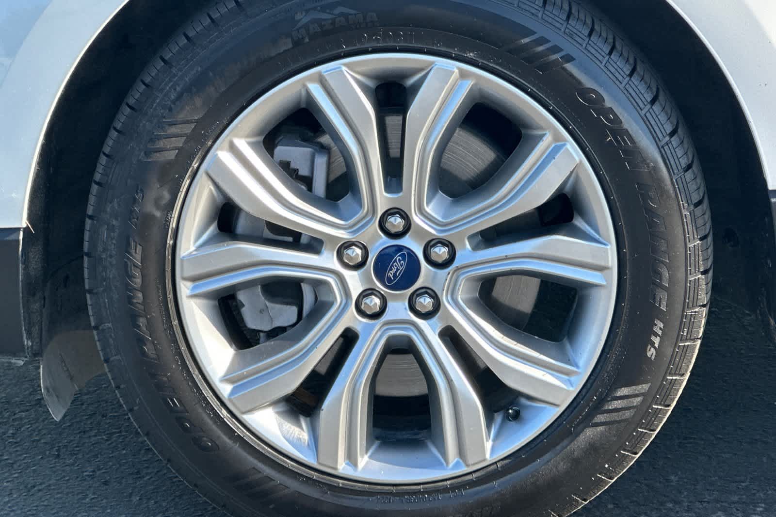 Thumbnail: 2022 Ford Edge - 26