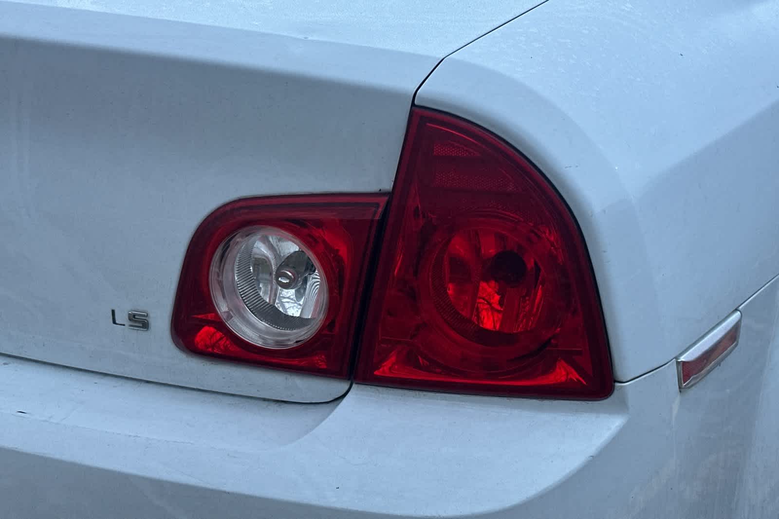 Thumbnail: 2009 Chevrolet Malibu - 8