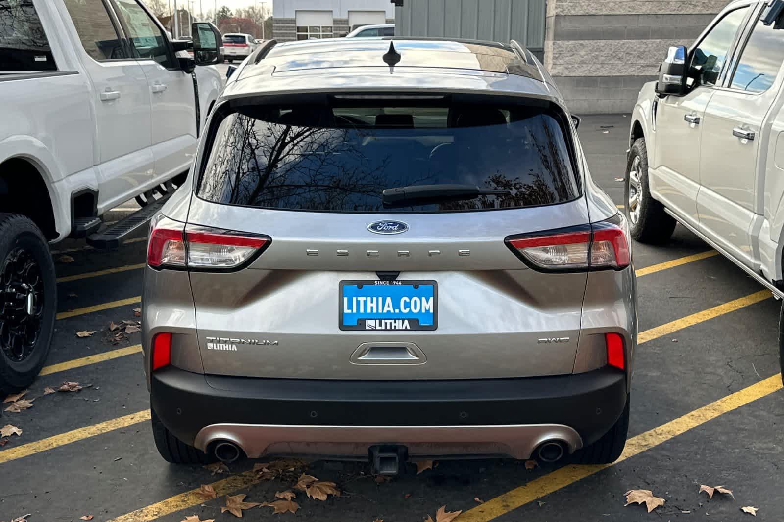 Thumbnail: 2022 Ford Escape - 3