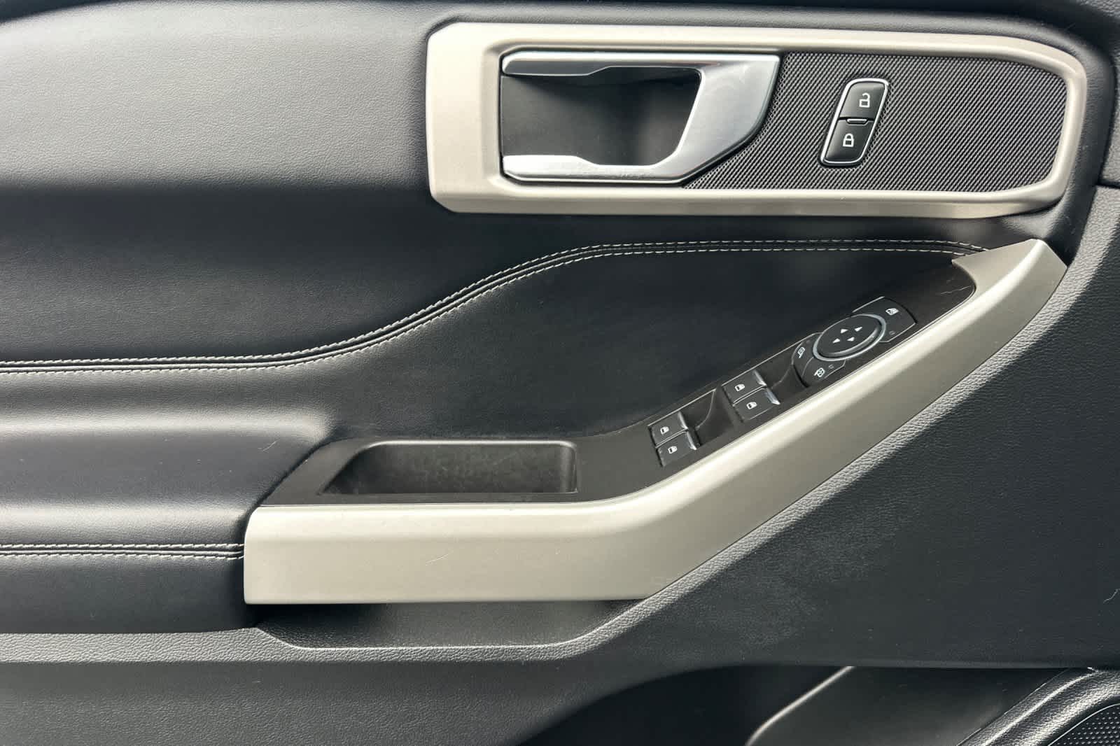 Thumbnail: 2021 Ford Explorer - 12