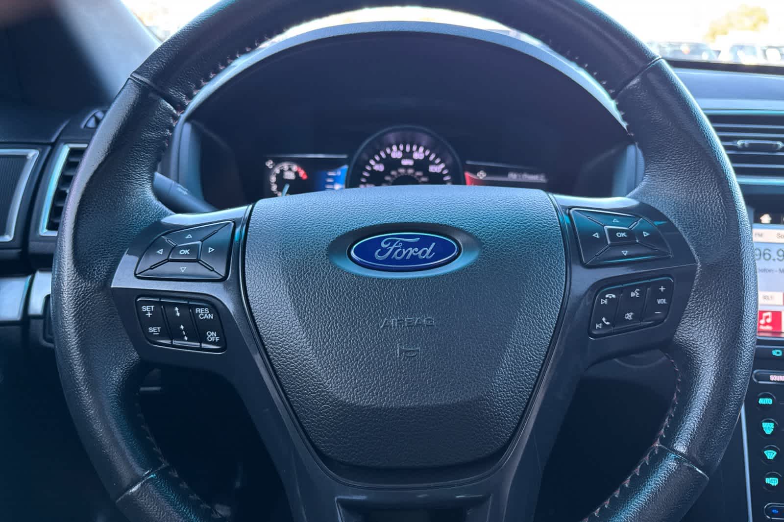 Thumbnail: 2017 Ford Explorer - 25