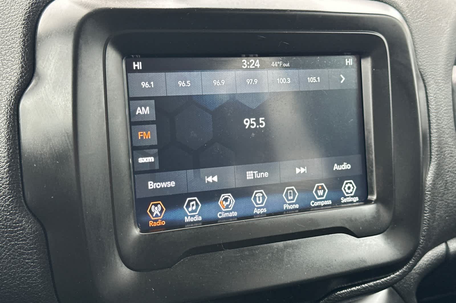 Thumbnail: 2018 Jeep Renegade - 18