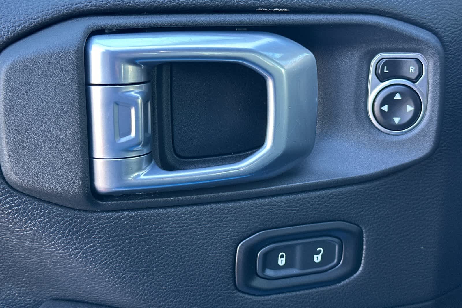 Thumbnail: 2021 Jeep Wrangler - 13