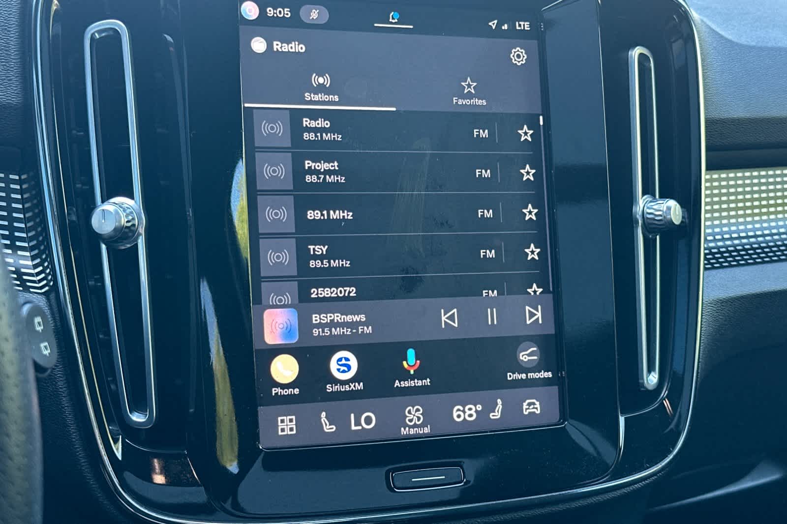 Thumbnail: 2021 Volvo XC40 - 18
