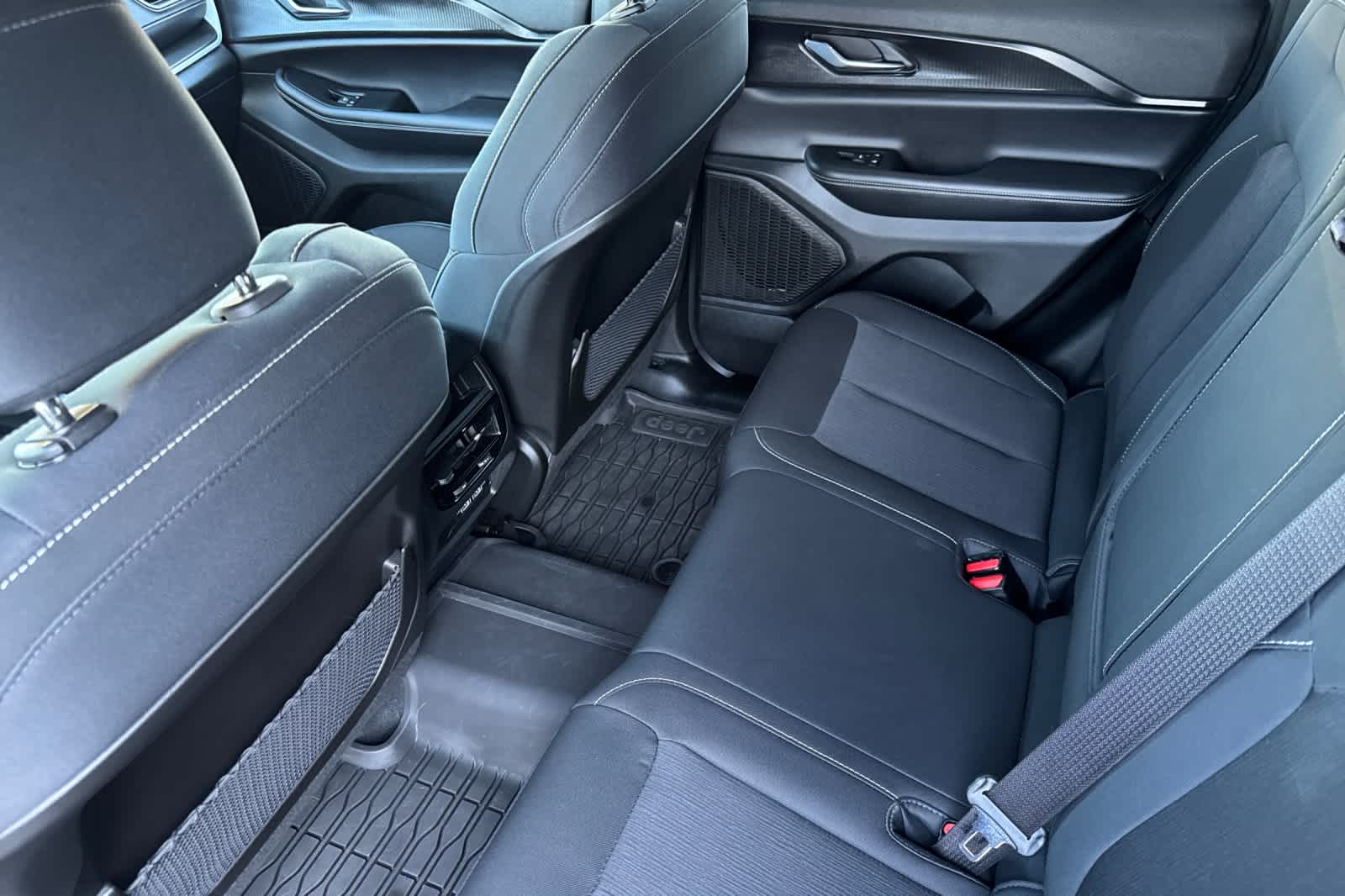 Thumbnail: 2025 Jeep Grand Cherokee - 4