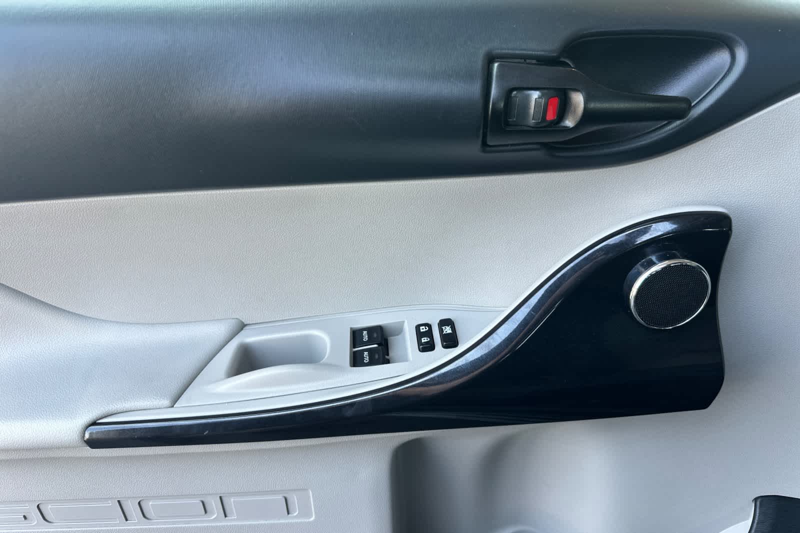Thumbnail: 2013 Scion iQ - 11