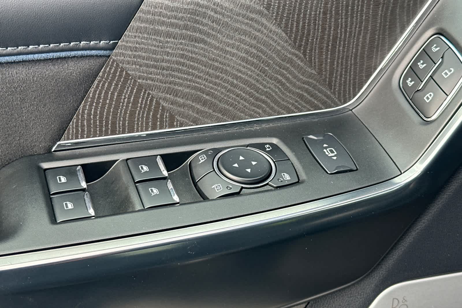 Thumbnail: 2025 Ford F-250 - 13