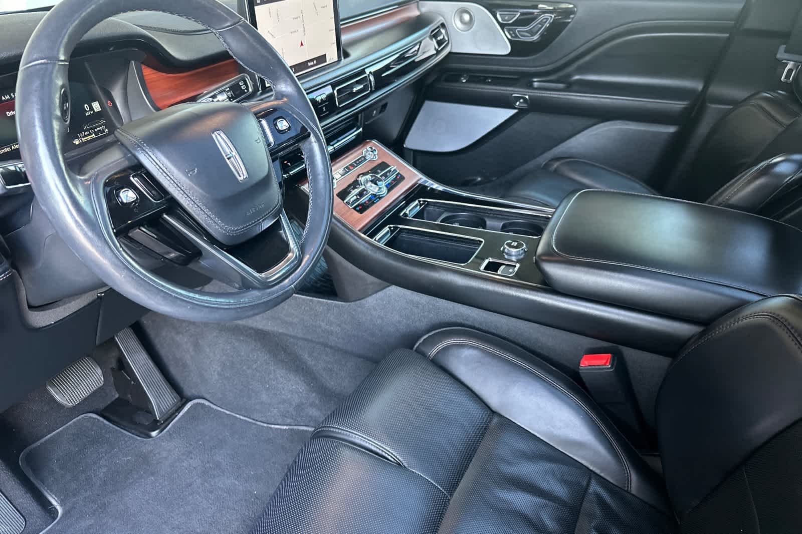 Thumbnail: 2021 Lincoln Aviator - 11