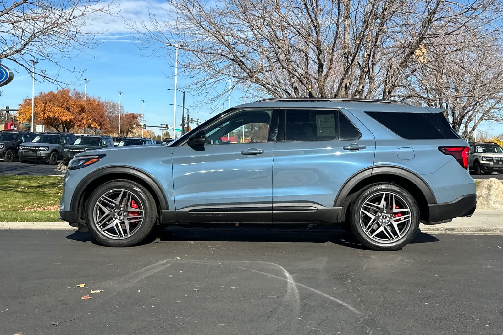 Thumbnail: 2025 Ford Explorer - 5