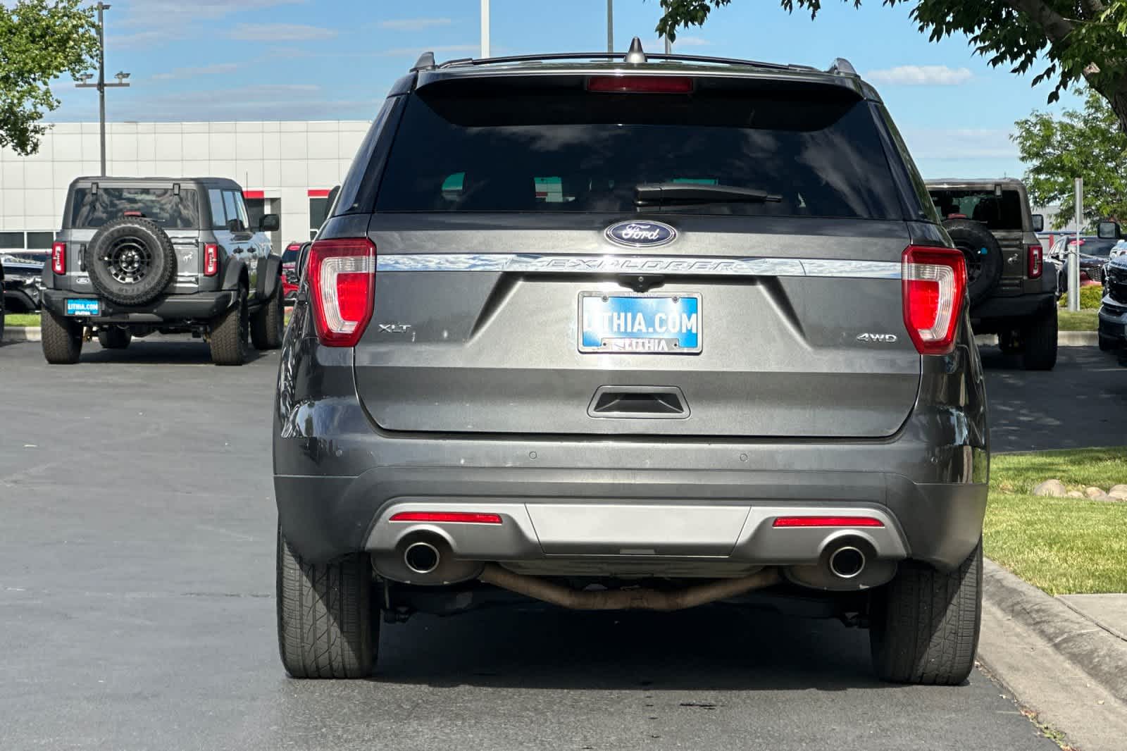 Thumbnail: 2016 Ford Explorer - 7