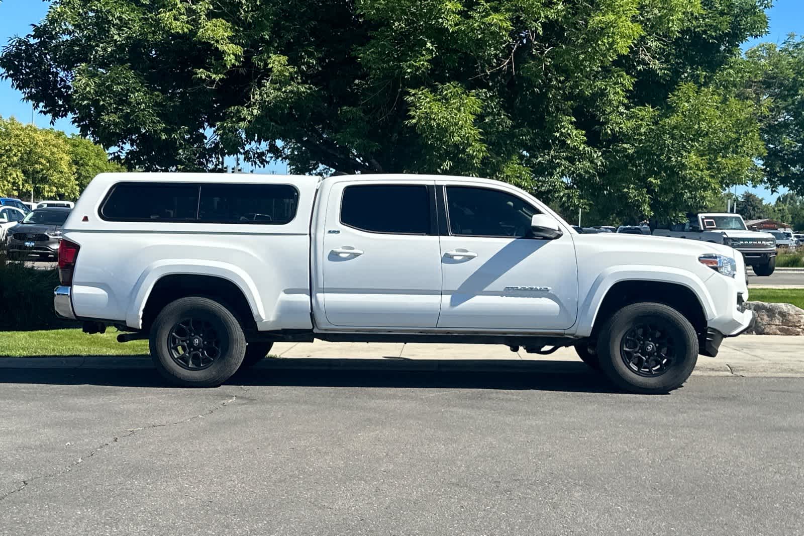 Thumbnail: 2022 Toyota Tacoma - 8
