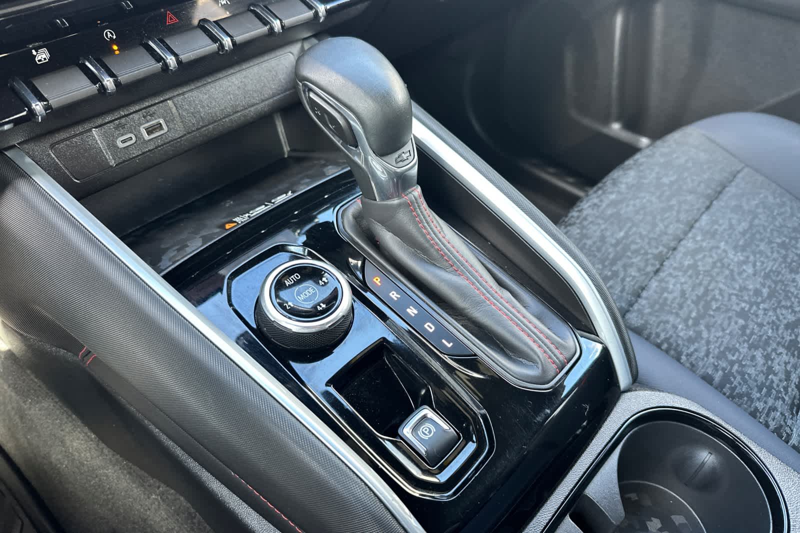 Thumbnail: 2024 Chevrolet Colorado - 20