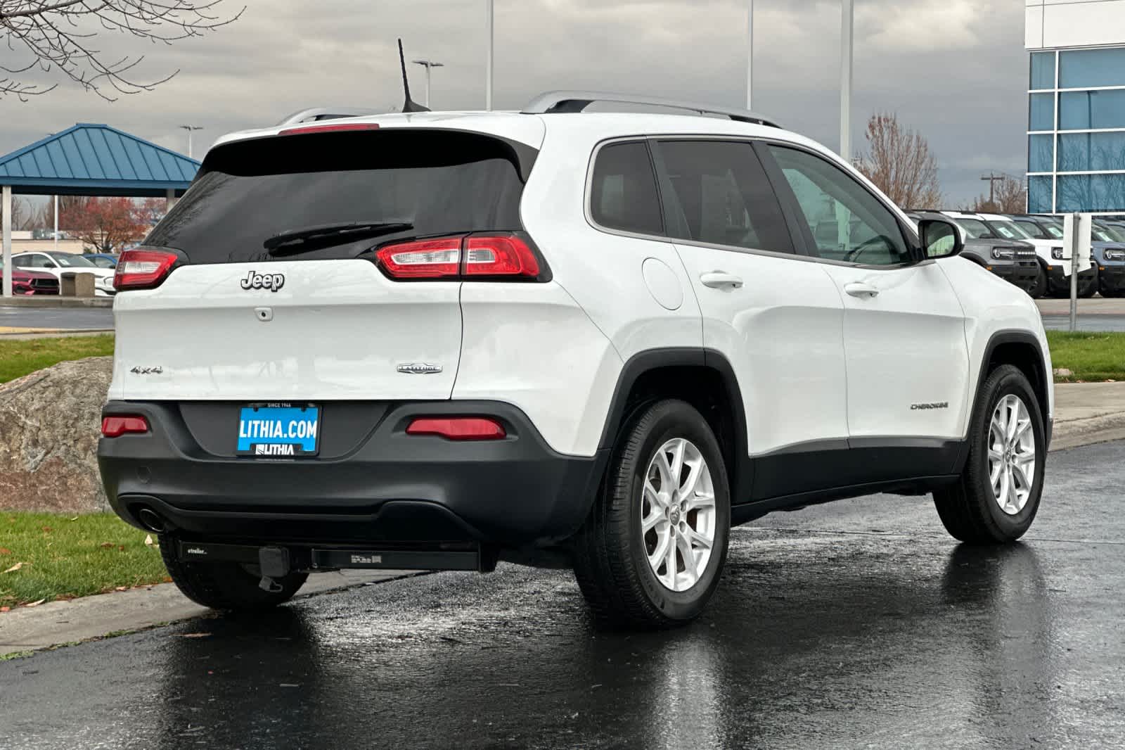 2017 Jeep Cherokee Latitude photo 2