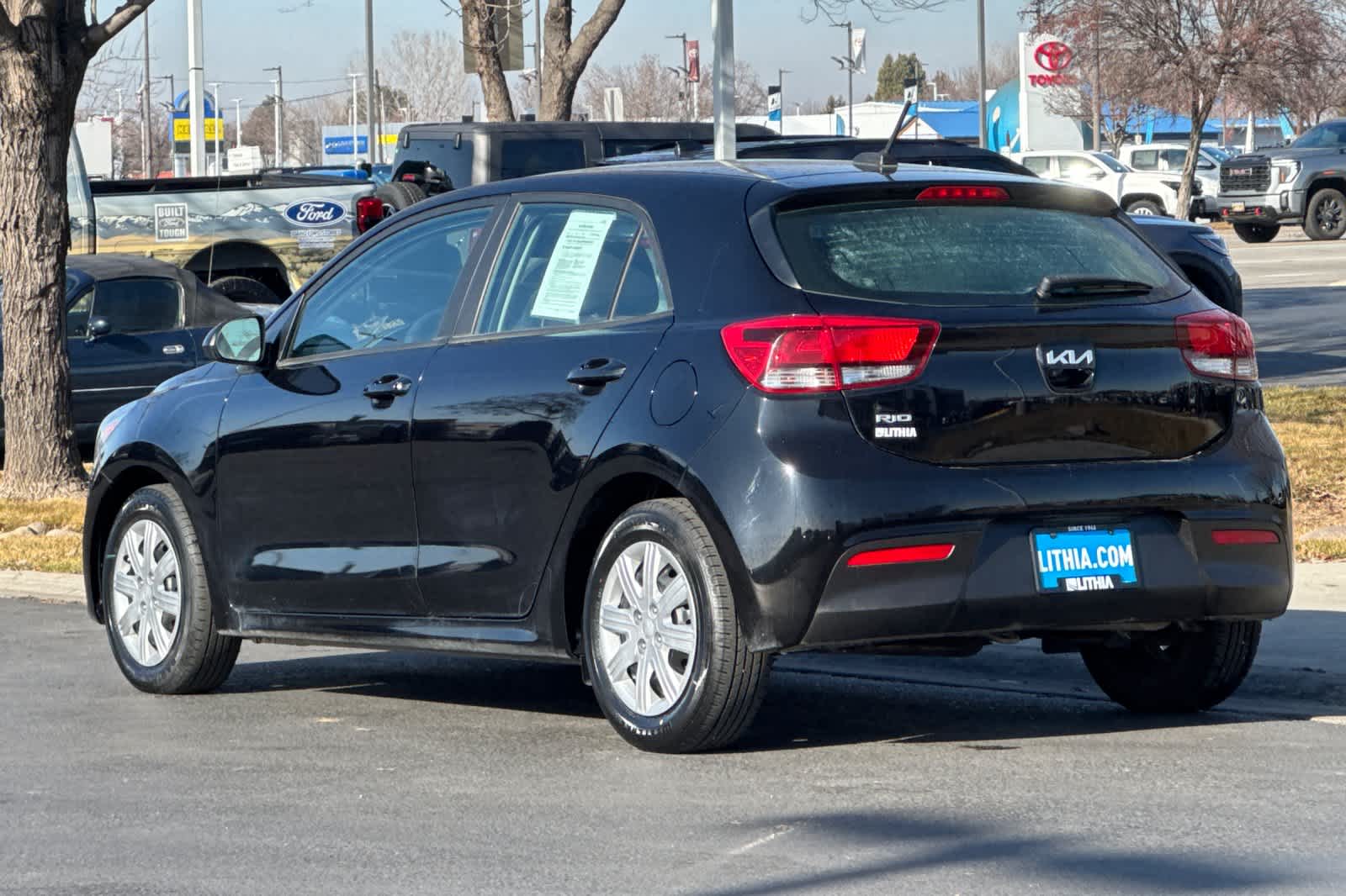 Thumbnail: 2022 Kia Rio - 6