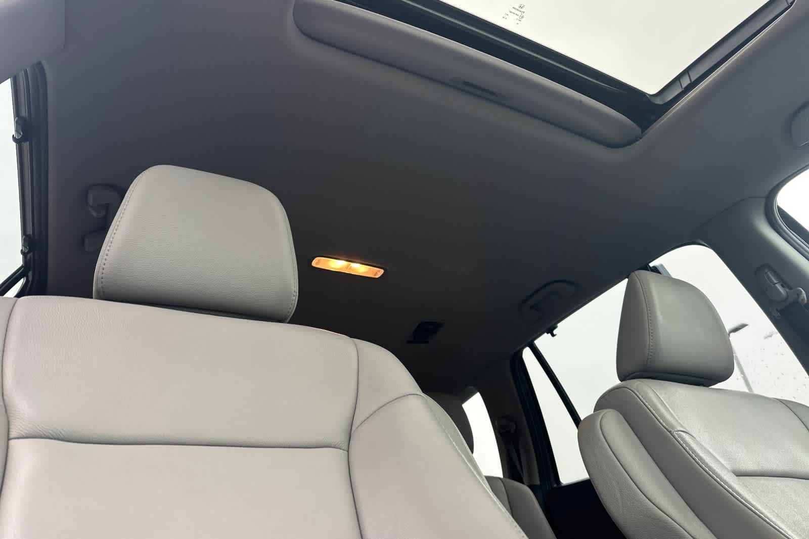 Thumbnail: 2019 Honda Pilot - 18