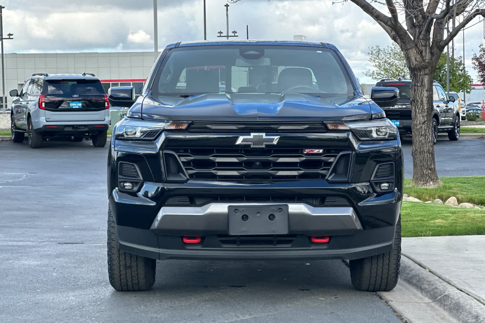 Thumbnail: 2024 Chevrolet Colorado - 10