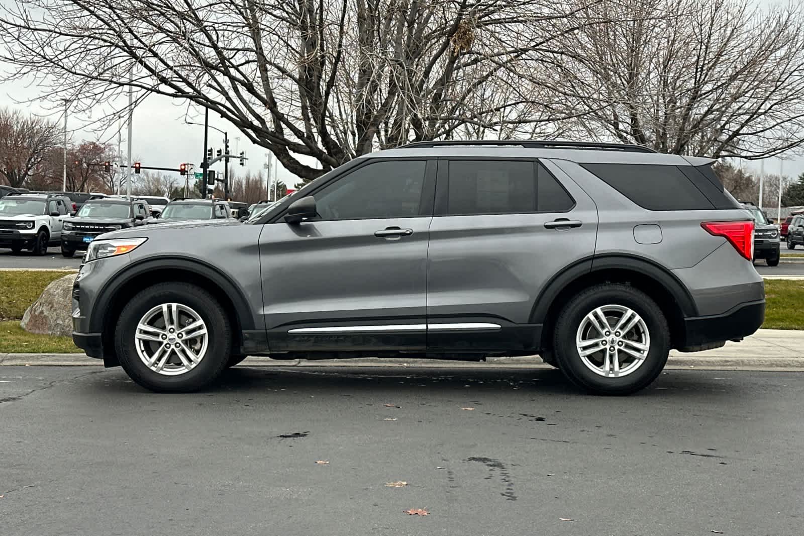 Thumbnail: 2022 Ford Explorer - 5