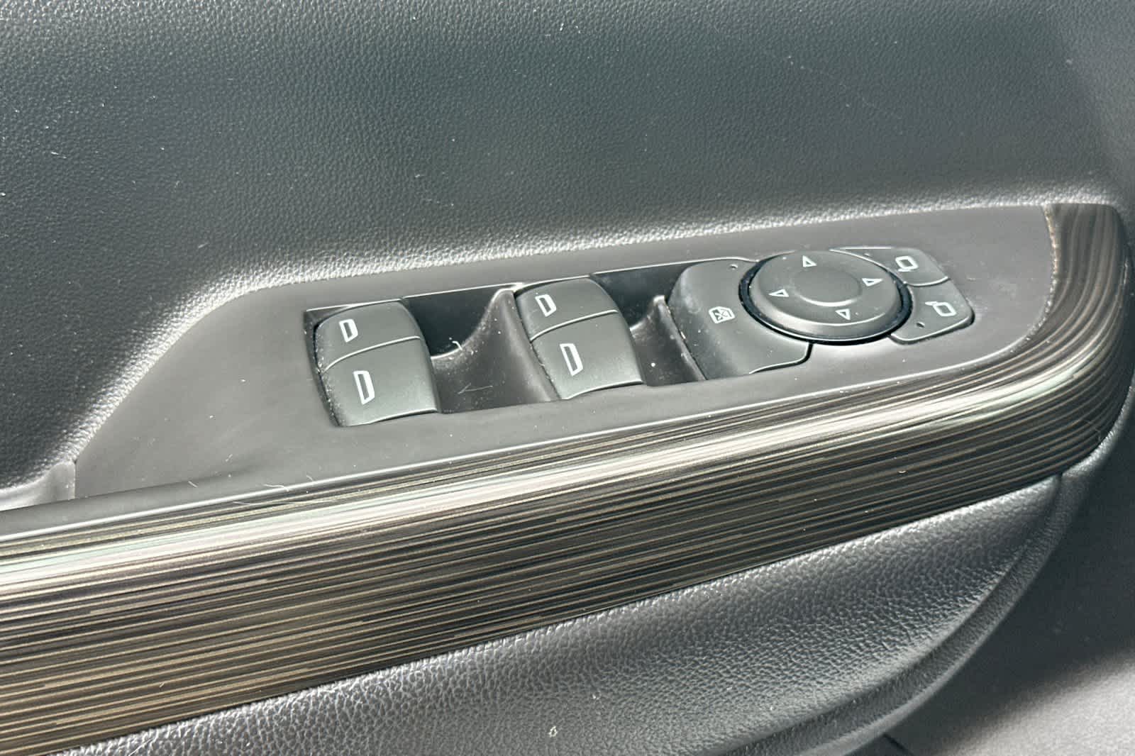 Thumbnail: 2018 GMC Acadia - 13