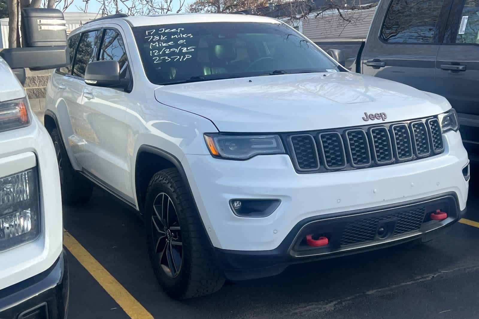 Thumbnail: 2017 Jeep Grand Cherokee - 5