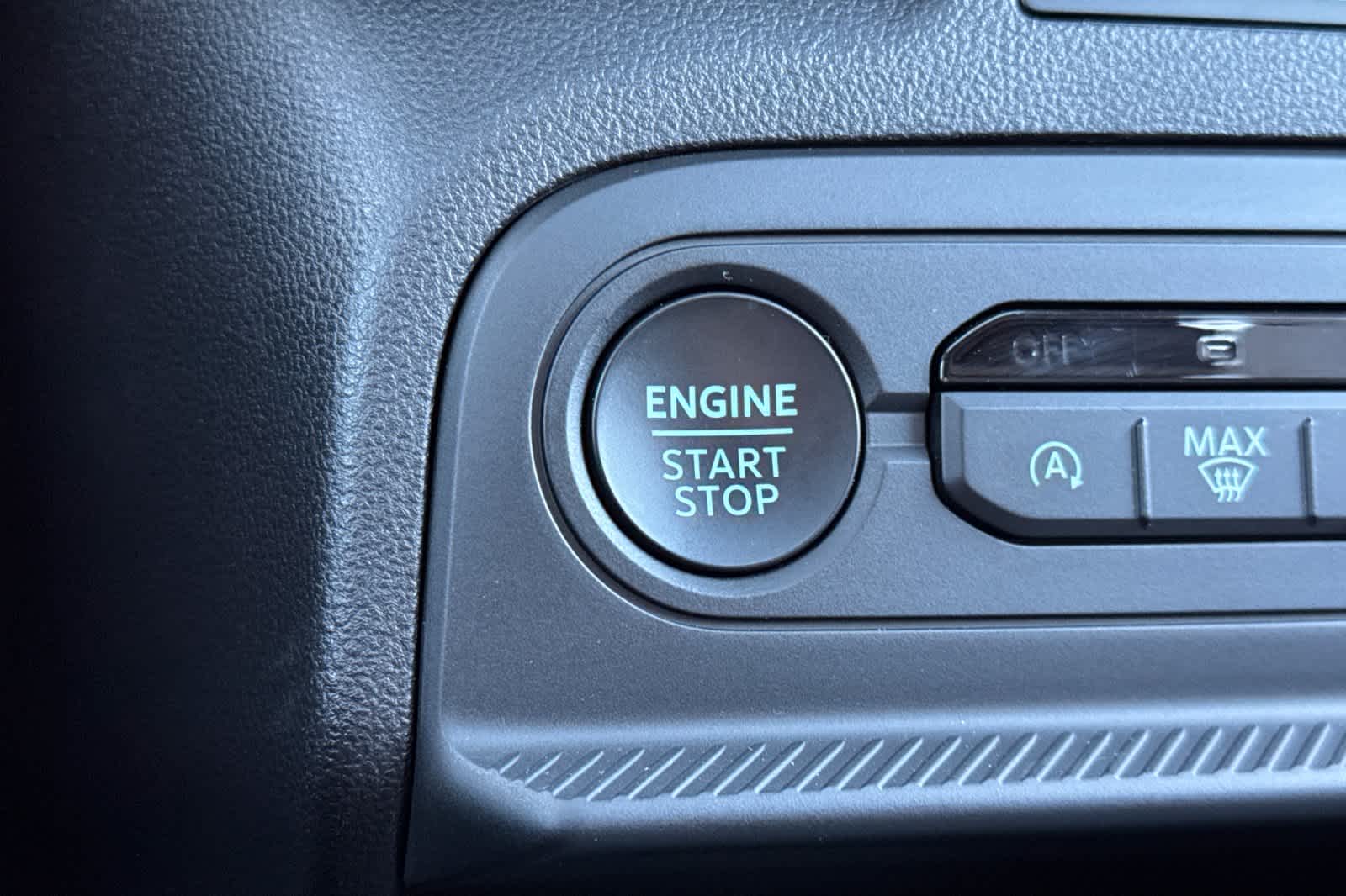 Thumbnail: 2025 Ford Bronco Sport - 23