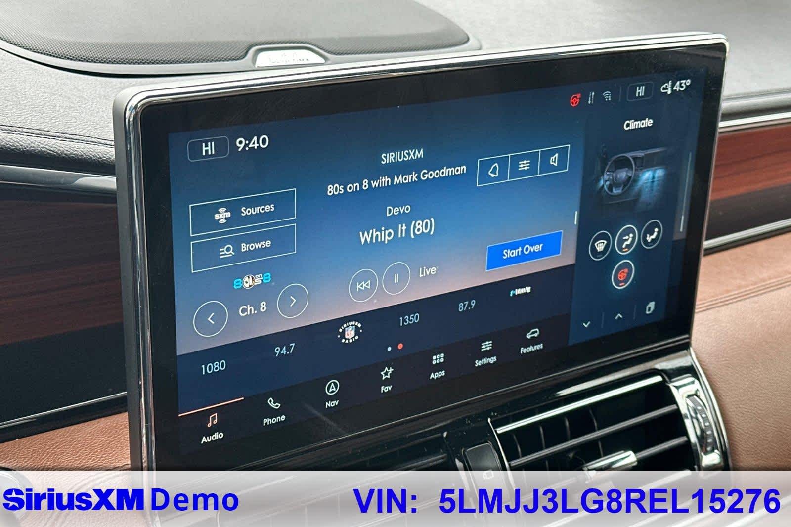 Thumbnail: 2024 Lincoln Navigator L - 29