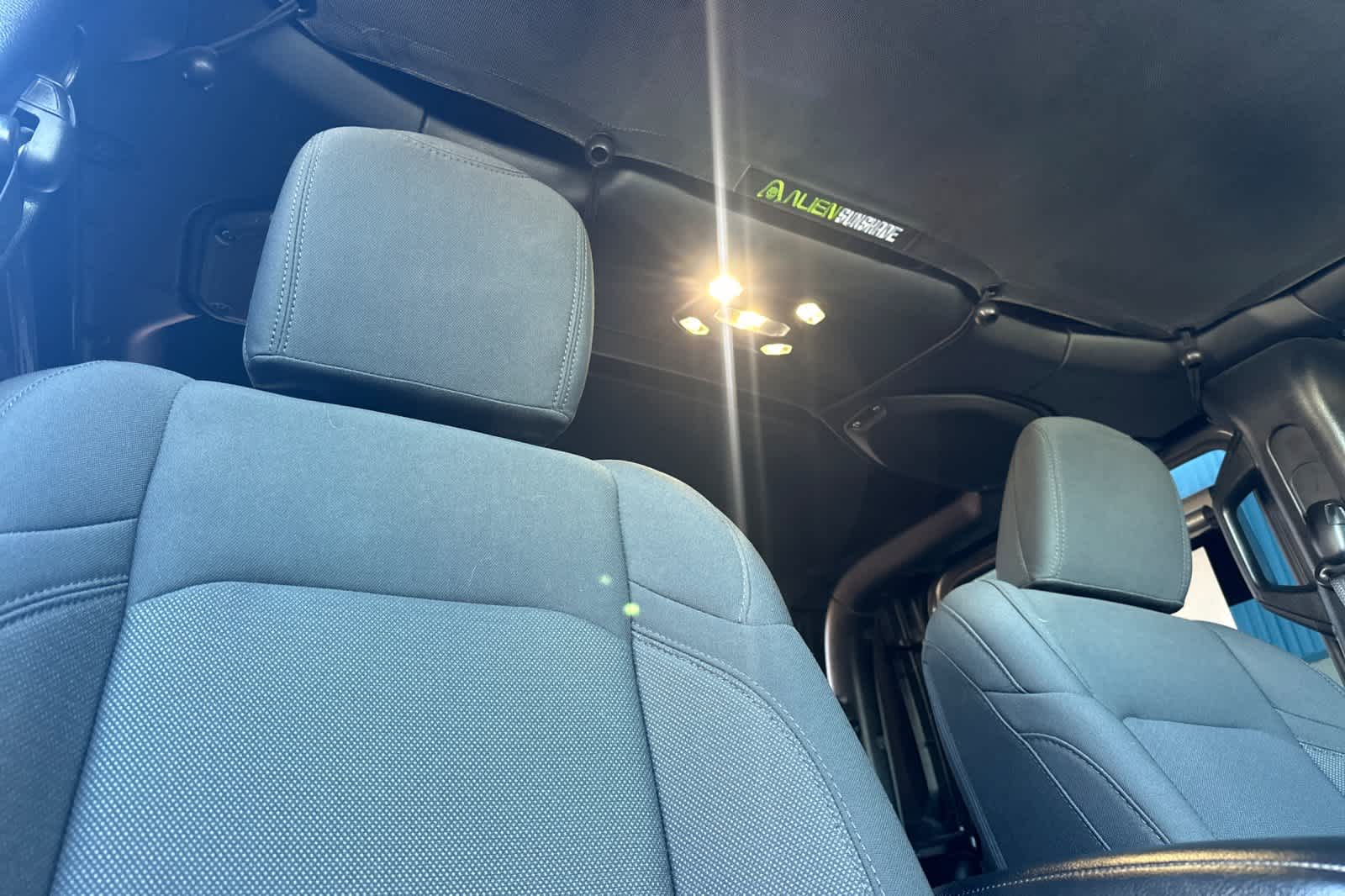 Thumbnail: 2023 Jeep Gladiator - 16