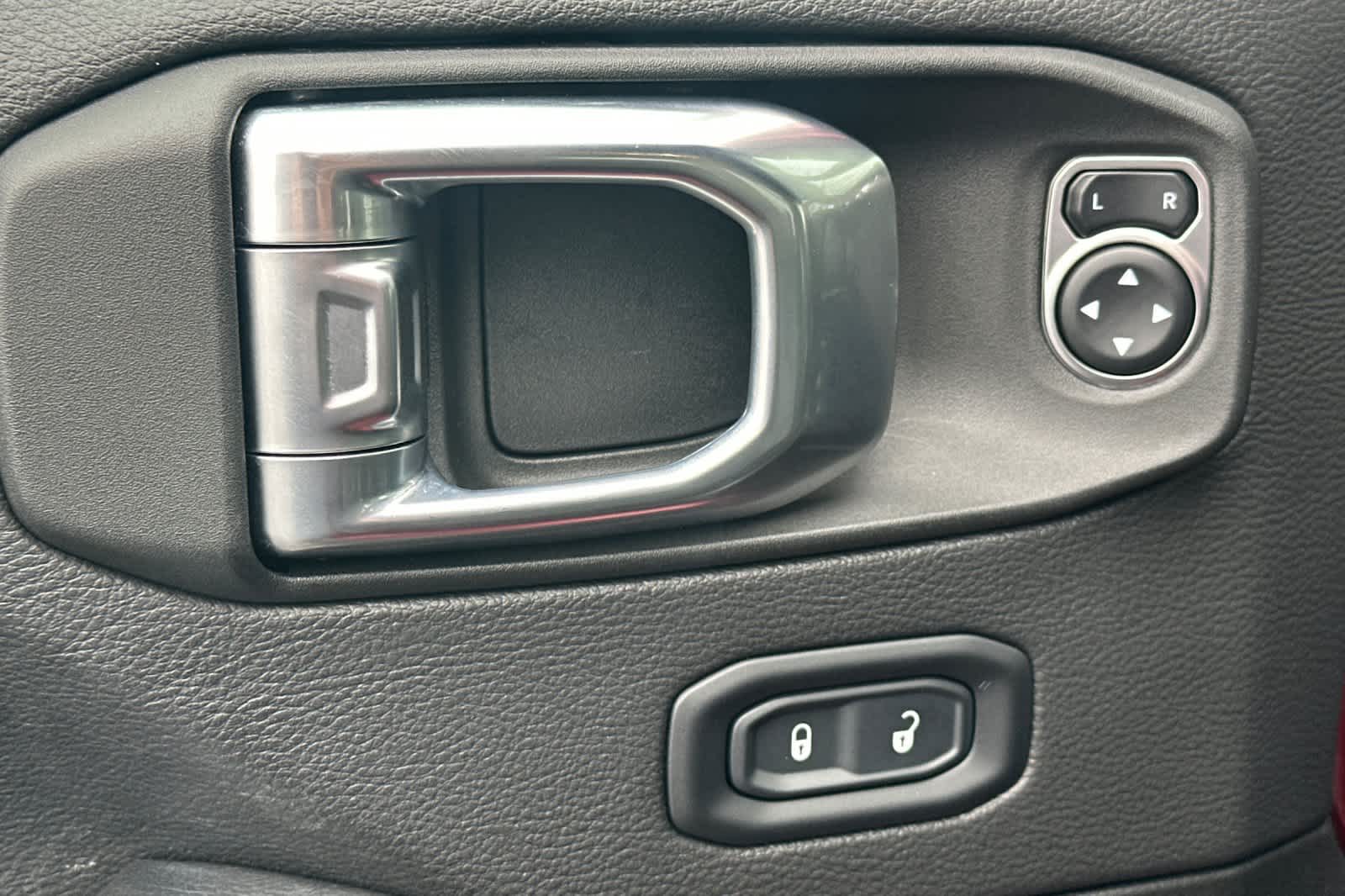 Thumbnail: 2022 Jeep Wrangler - 13