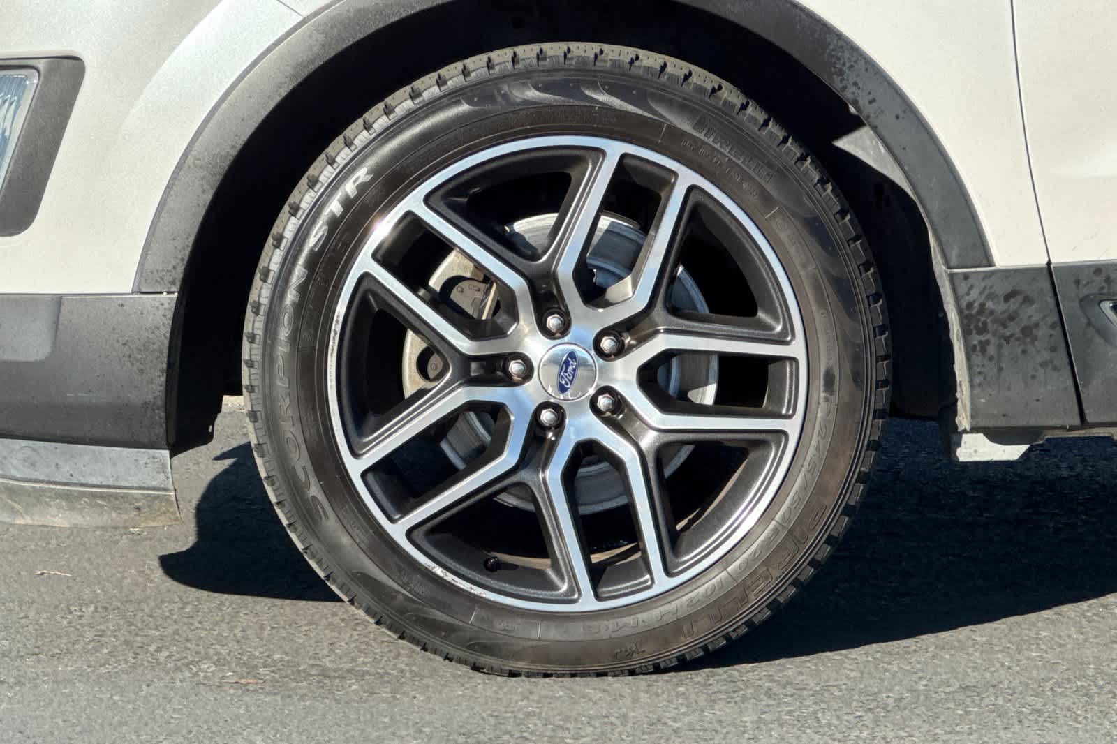 Thumbnail: 2017 Ford Explorer - 28