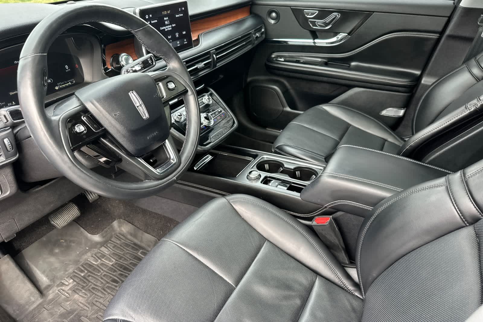 Thumbnail: 2022 Lincoln Corsair - 11