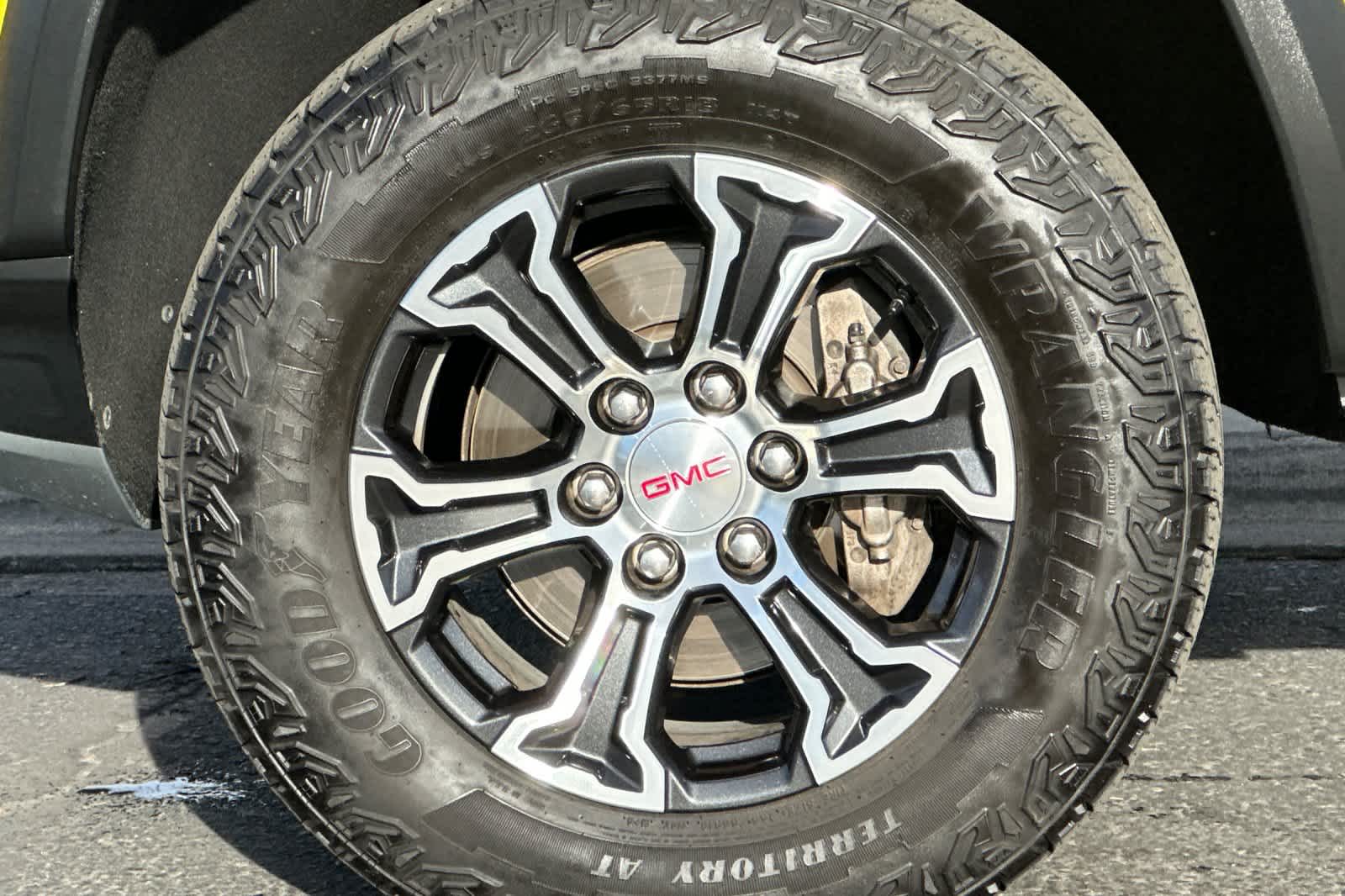 Thumbnail: 2023 GMC Canyon - 25