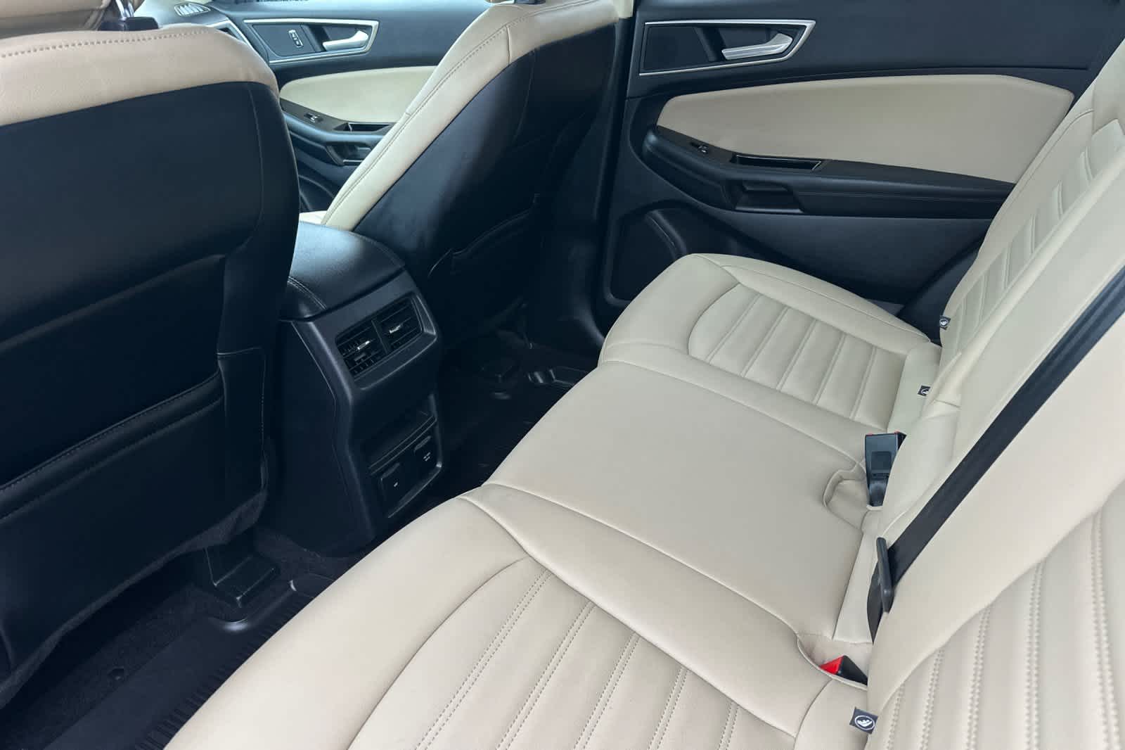 Thumbnail: 2019 Ford Edge - 4