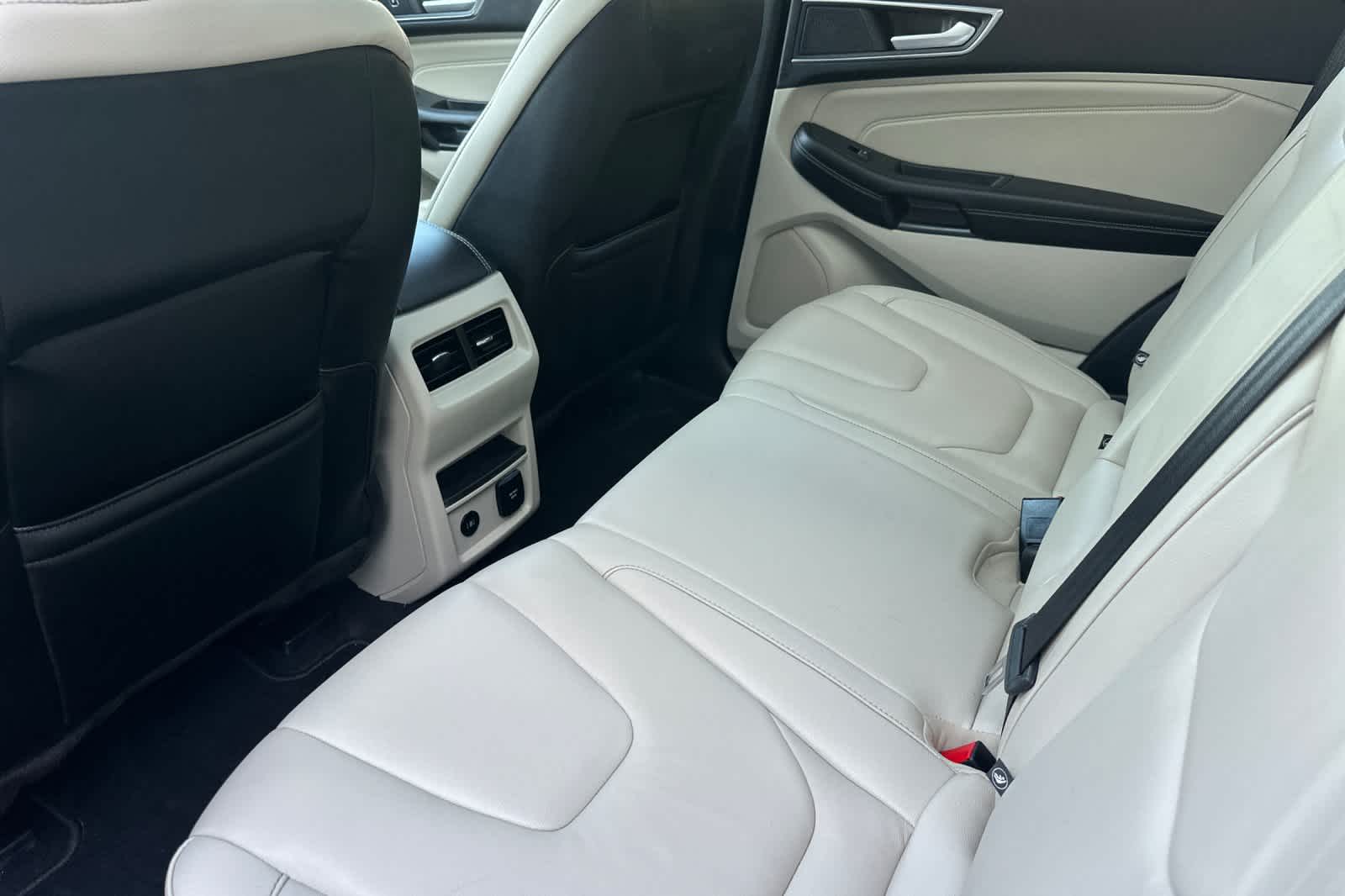 Thumbnail: 2022 Ford Edge - 4