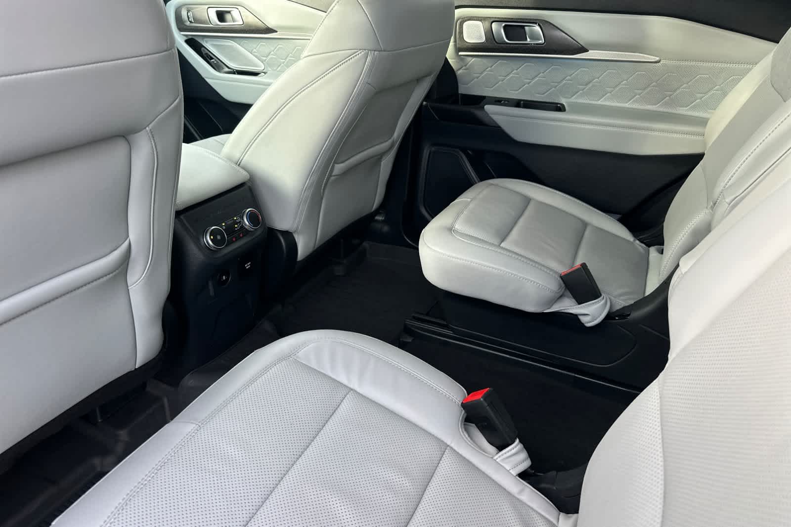 Thumbnail: 2025 Ford Explorer - 4