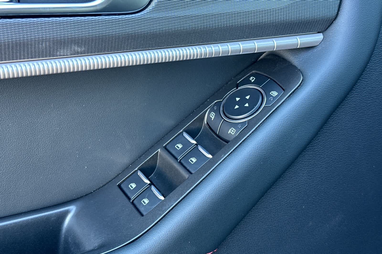 Thumbnail: 2025 Ford Explorer - 13