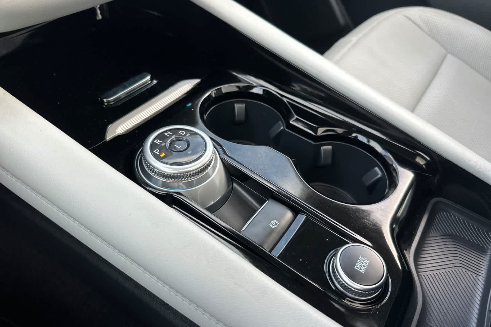 Thumbnail: 2025 Ford Explorer - 22